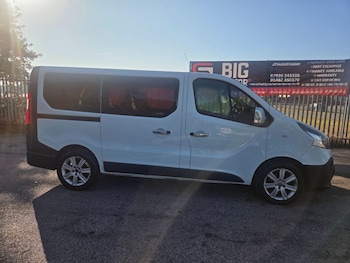Used Renault Trafic 2017 for sale - 76108893: Photo