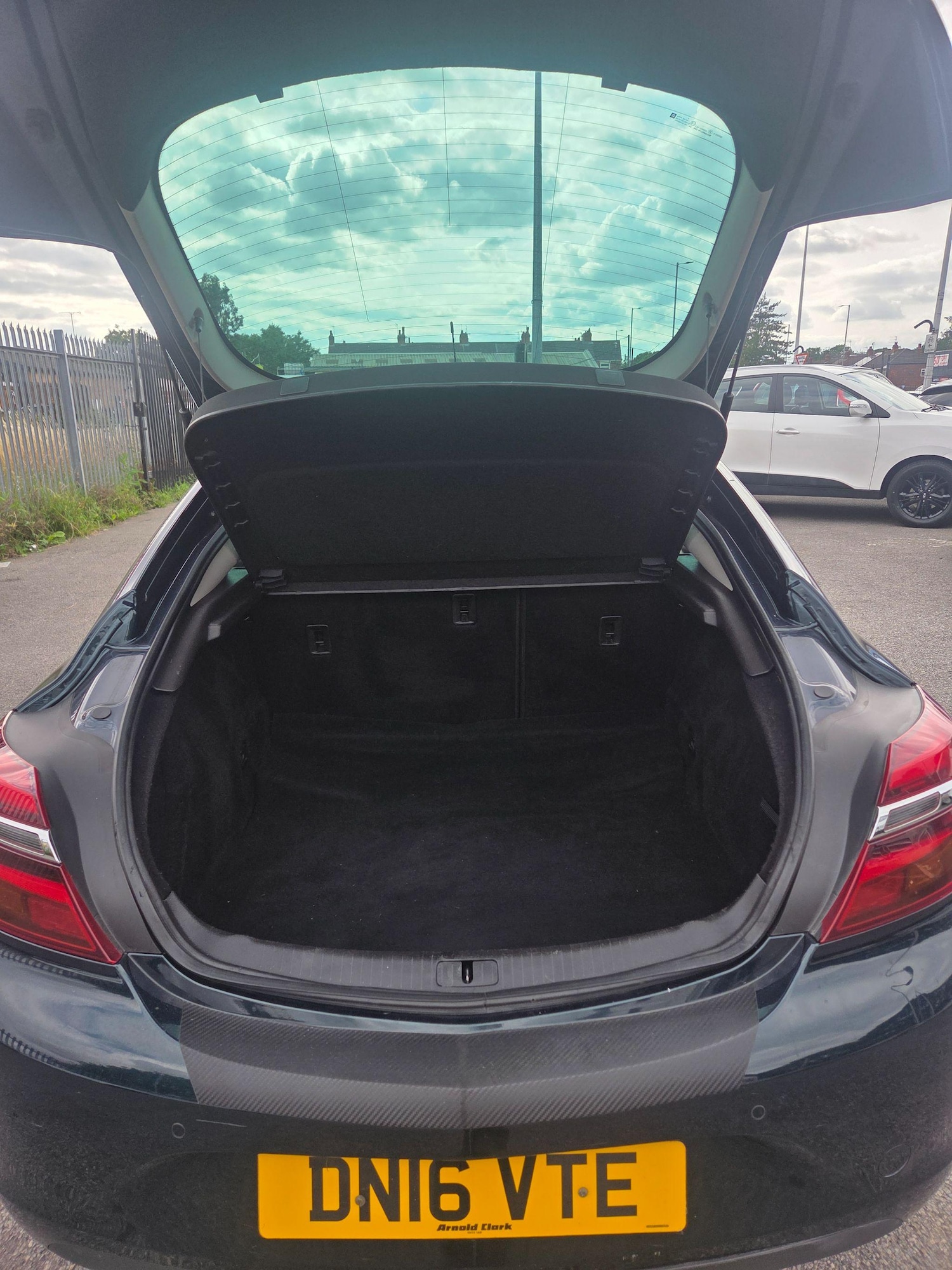 Used Vauxhall Insignia 2016 for sale - 76326579: Photo 4