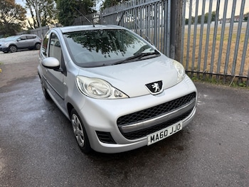 2010 (60) - 1.0 Urban 5dr