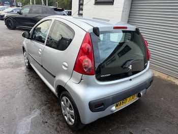Used Peugeot 107 2010 for sale - 76094385: Photo 3