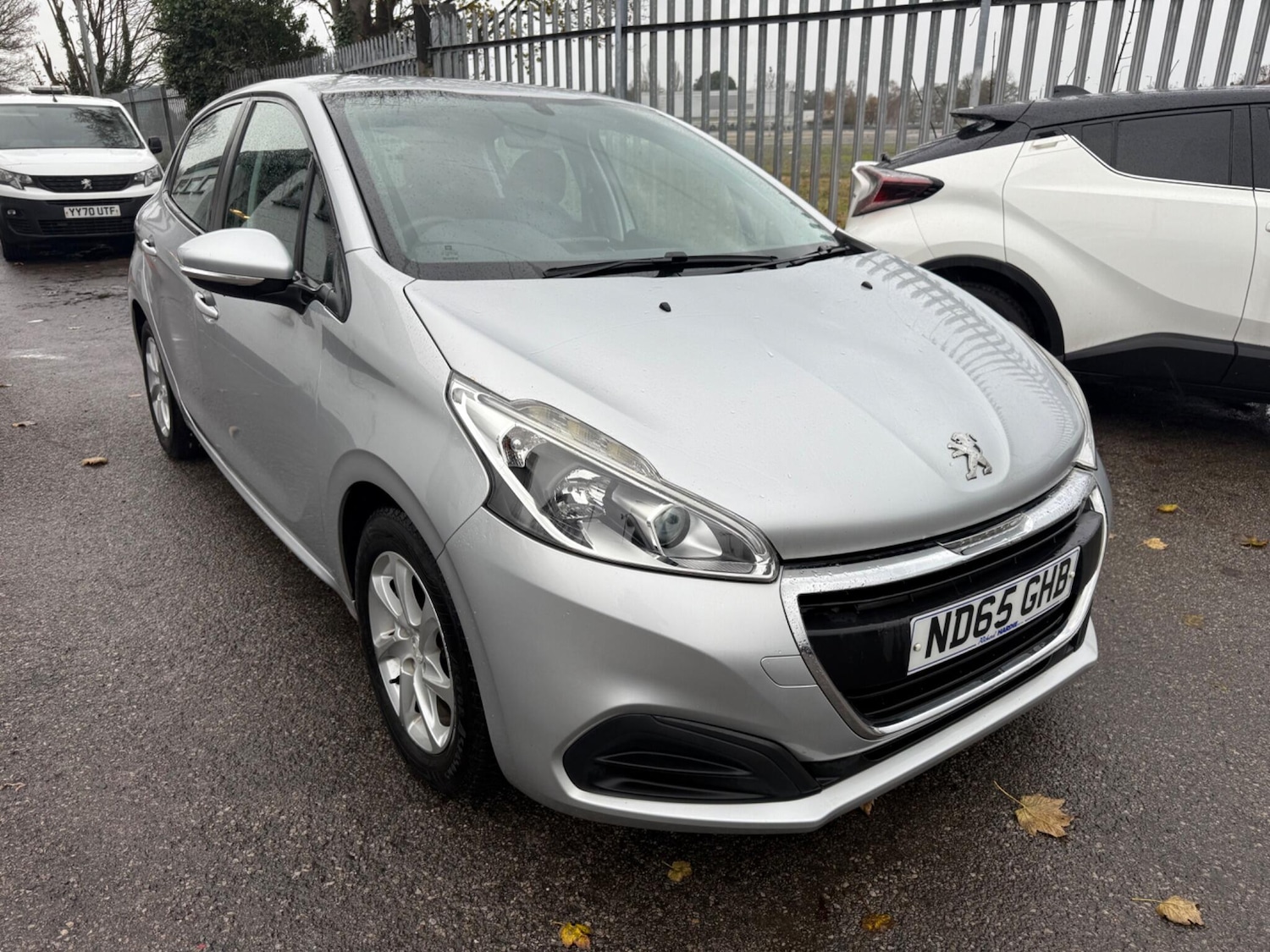 Used Peugeot 208 2016 for sale - 76839609: Photo 2