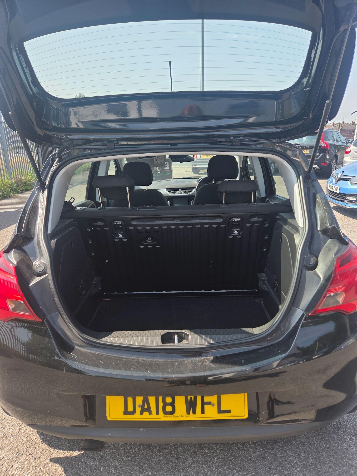 Used Vauxhall Corsa 2018 for sale - 76389110: Photo 4