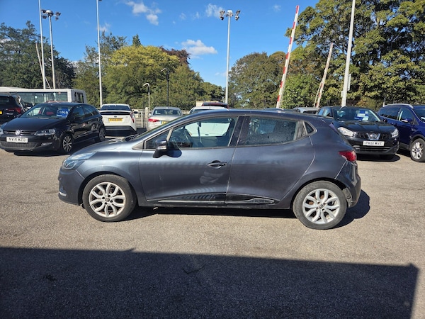 Used Renault Clio 2017 for sale - 76031703: Photo 6