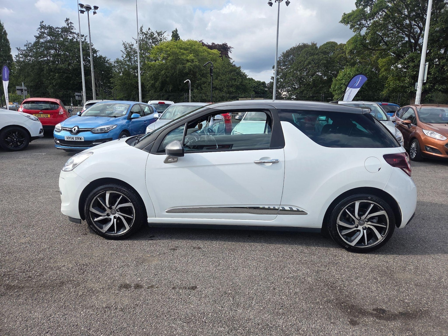 Used Citroen DS3 2015 for sale - 75965612: Photo 6