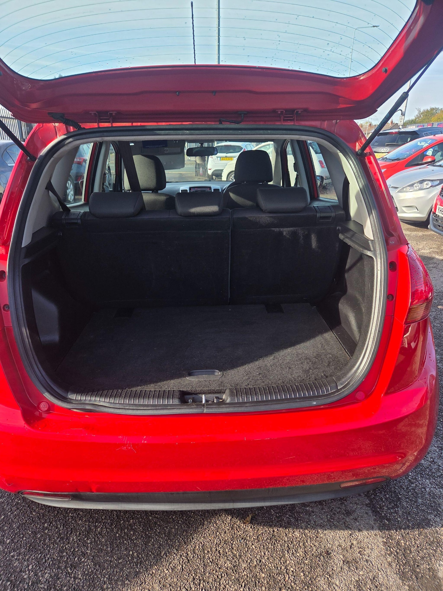 Used Kia Venga 2010 for sale - 75588328: Photo 4