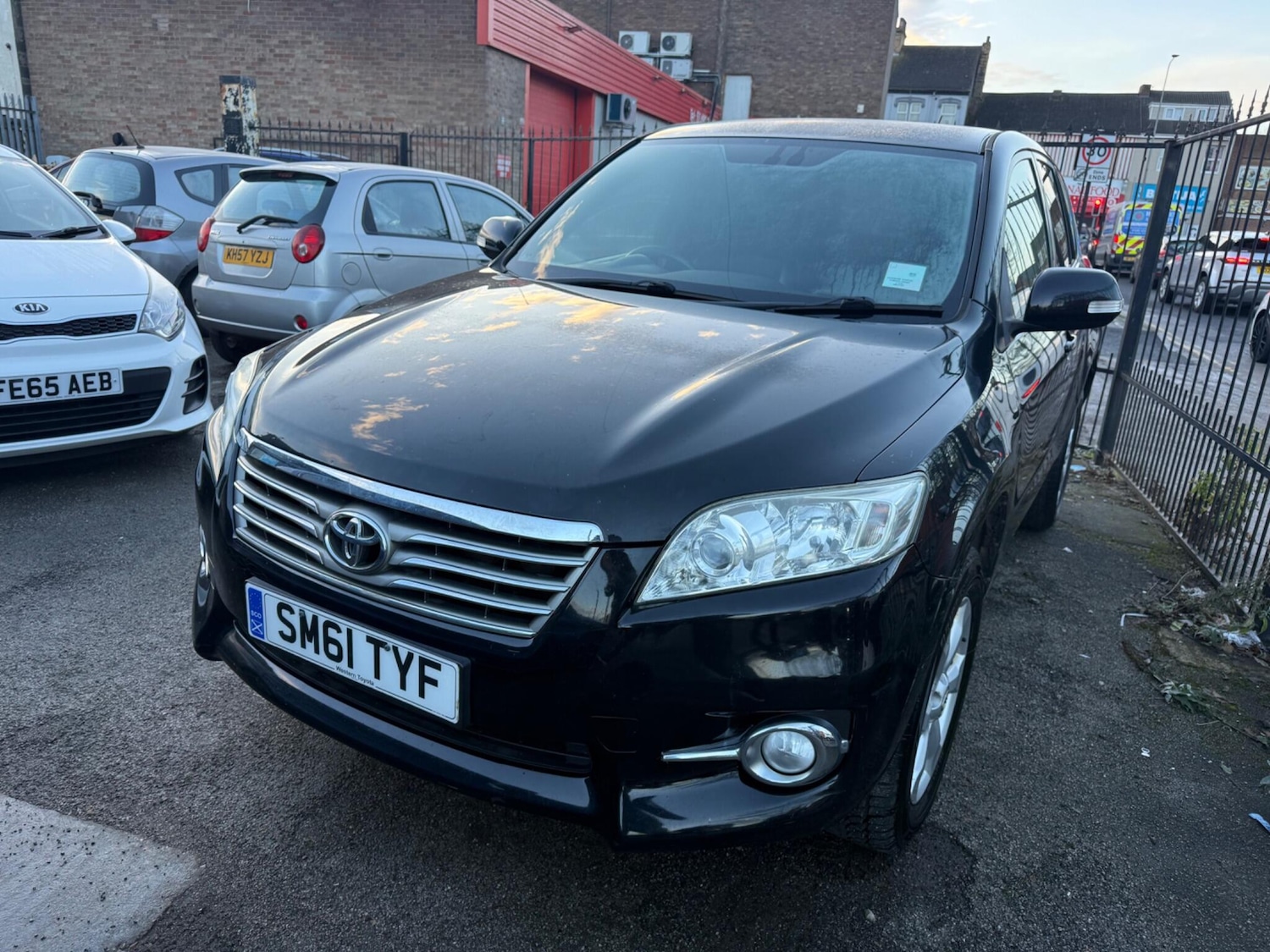 Used Toyota RAV4 2011 for sale - 76886806: Photo 2