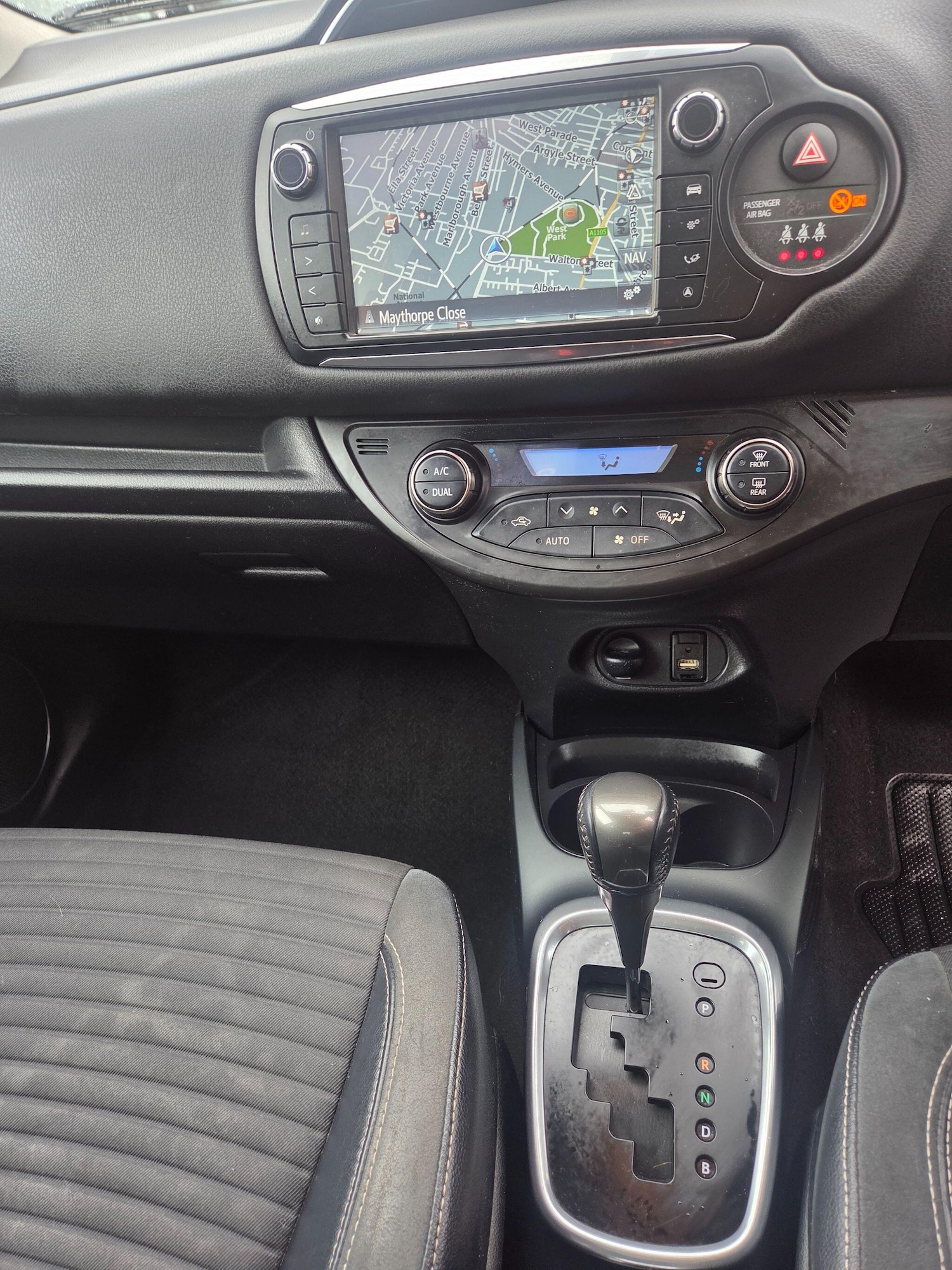 Used Toyota Yaris 2015 for sale - 77684044: Photo 13