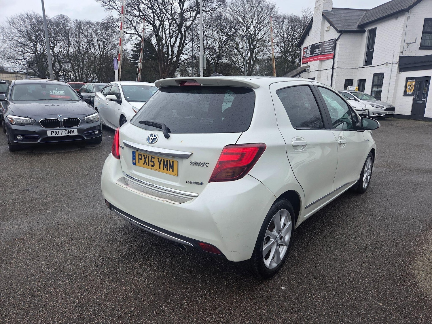 Used Toyota Yaris 2015 for sale - 77684044: Photo 3