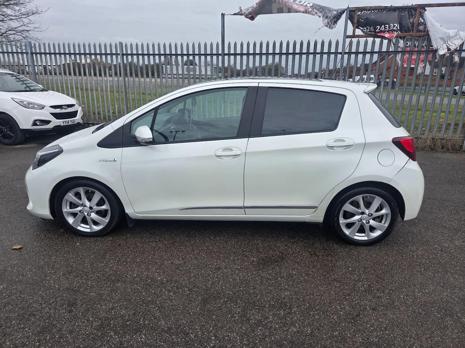 Used Toyota Yaris 2015 for sale - 77684044: Photo 6