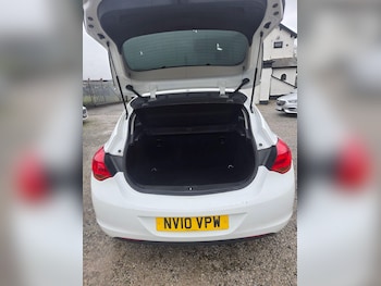 Used Vauxhall Astra 2010 for sale - 77478742: Photo