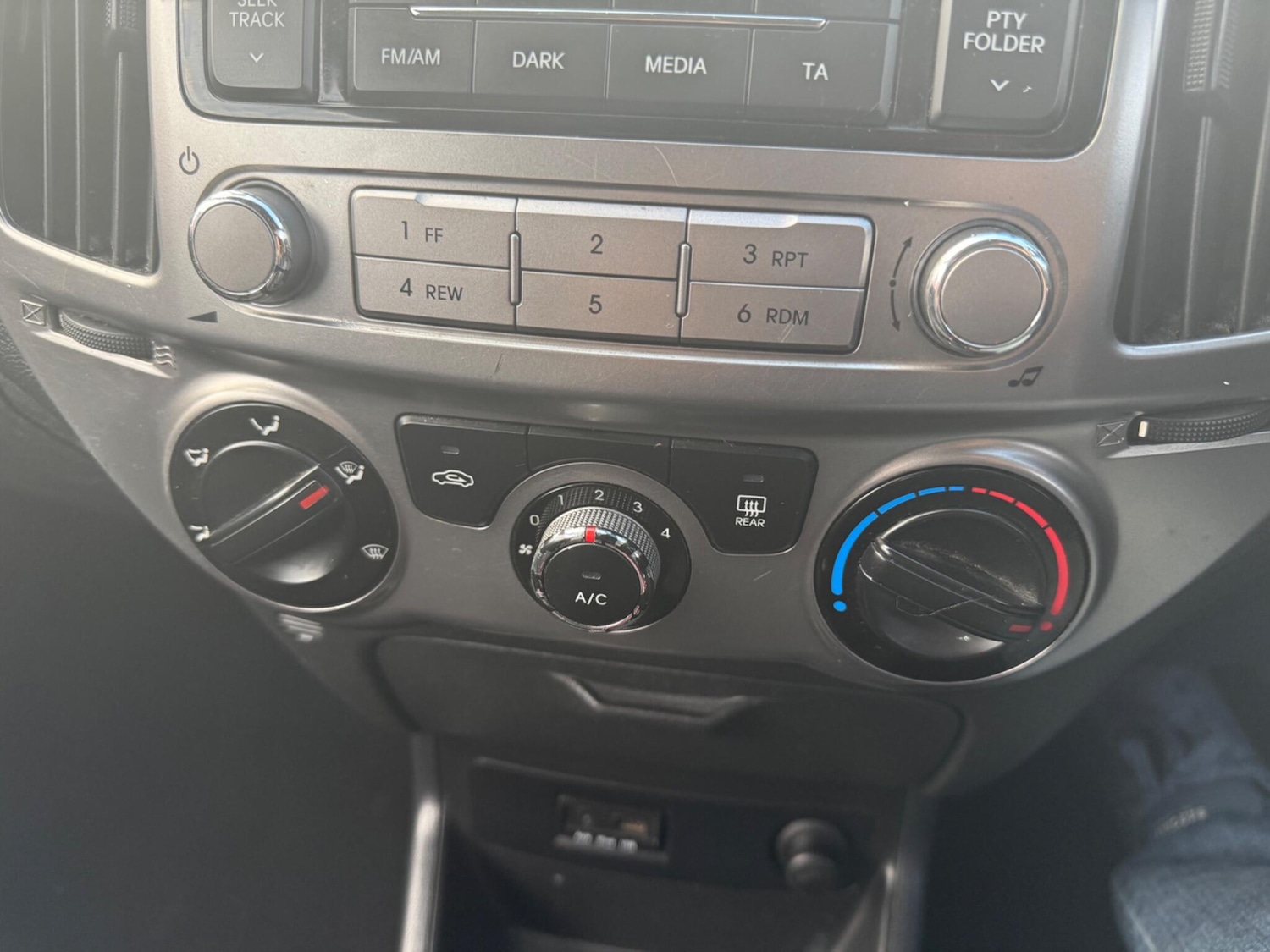 Used Hyundai i20 2013 for sale - 76886953: Photo 13