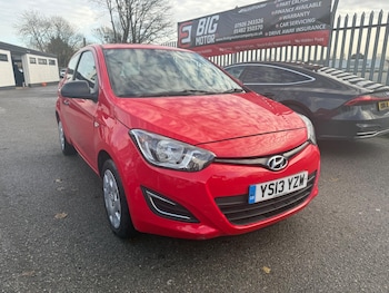 Used Hyundai i20 2013 for sale - 76886953: Photo