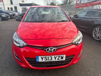 Used Hyundai i20 2013 for sale - 76886953: Photo
