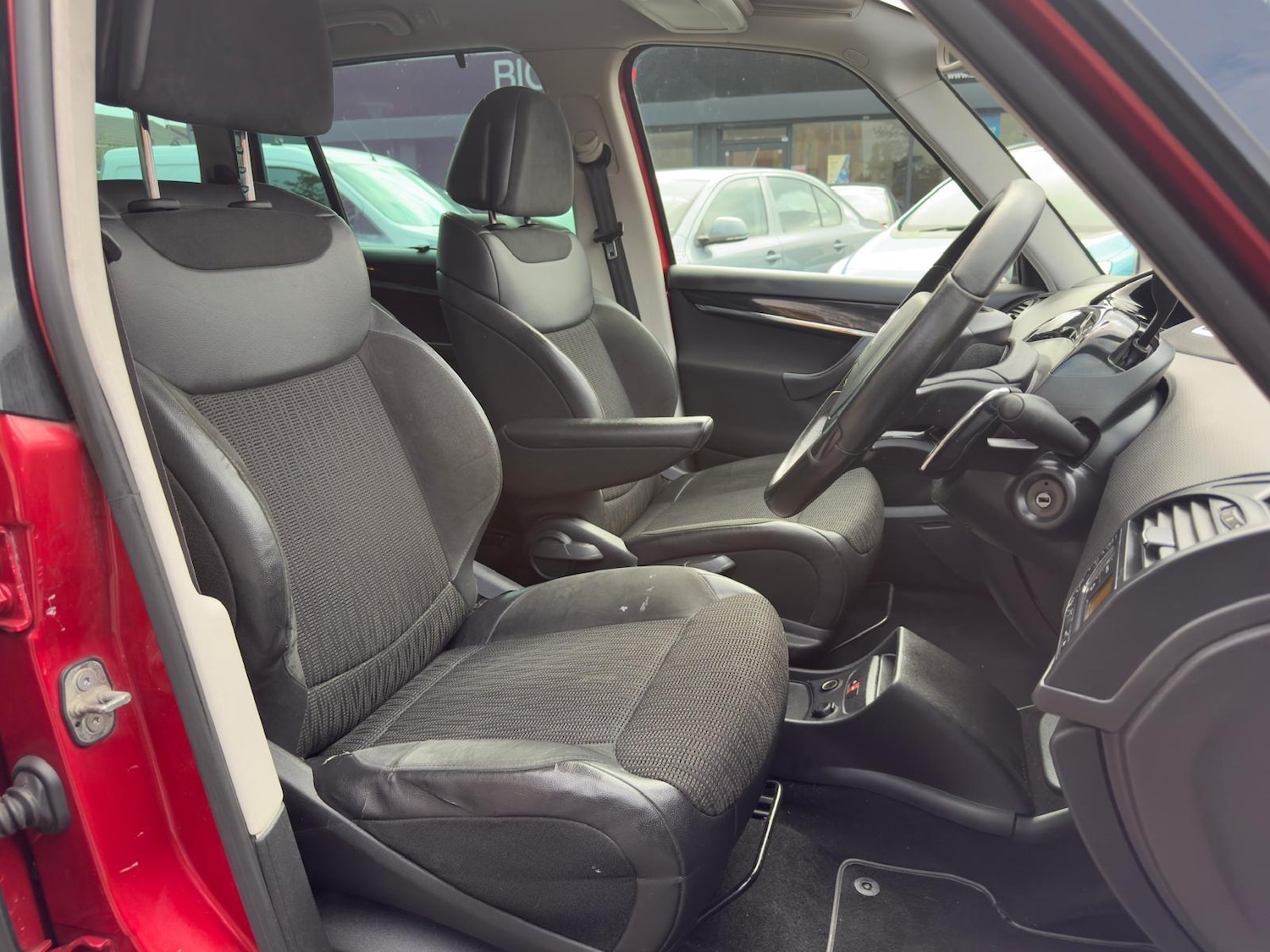 Used Citroen C4 Grand Picasso 2011 for sale - 76485512: Photo 9