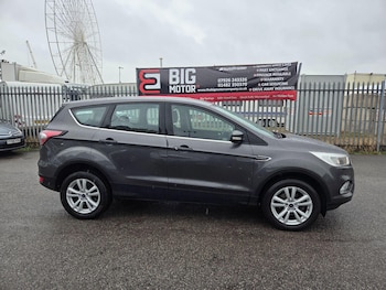 Used Ford Kuga 2017 for sale - 76158801: Photo 2