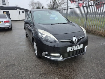 (63) - 1.6 dCi Dynamique TomTom Euro 5 (s/s) 5dr