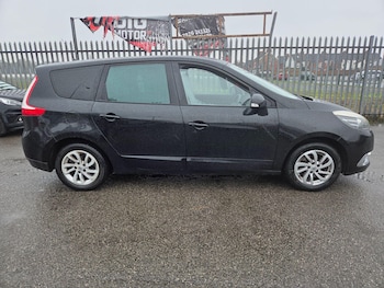 Used Renault Grand Scenic 2013 for sale - 77468545: Photo