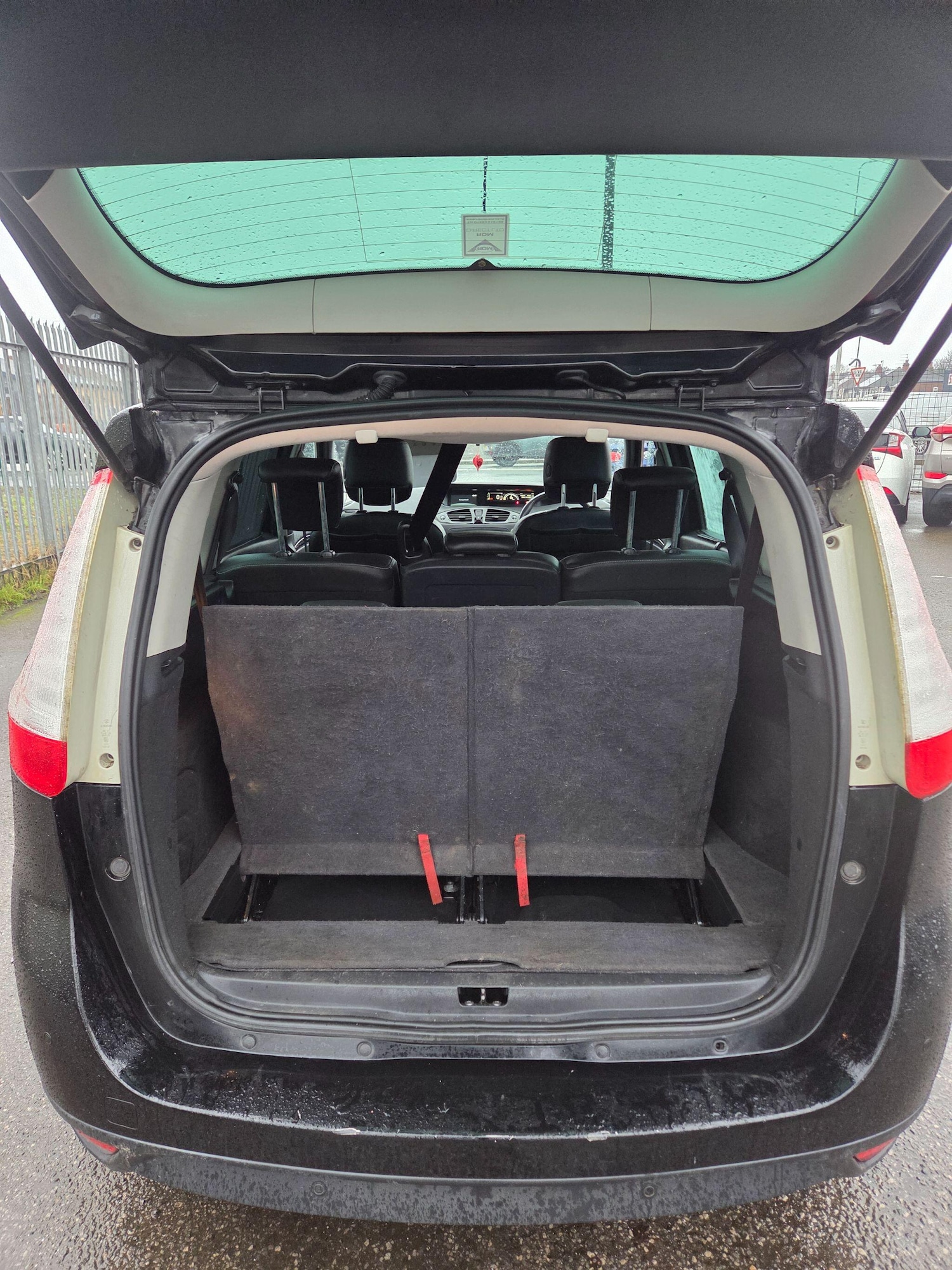 Used Renault Grand Scenic 2013 for sale - 77468545: Photo 4