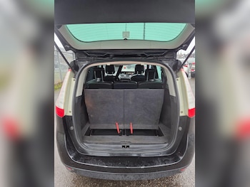 Used Renault Grand Scenic 2013 for sale - 77468545: Photo