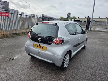 Used Toyota AYGO 2010 for sale - 76175164: Photo 3