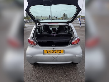 Used Toyota AYGO 2010 for sale - 76175164: Photo 4