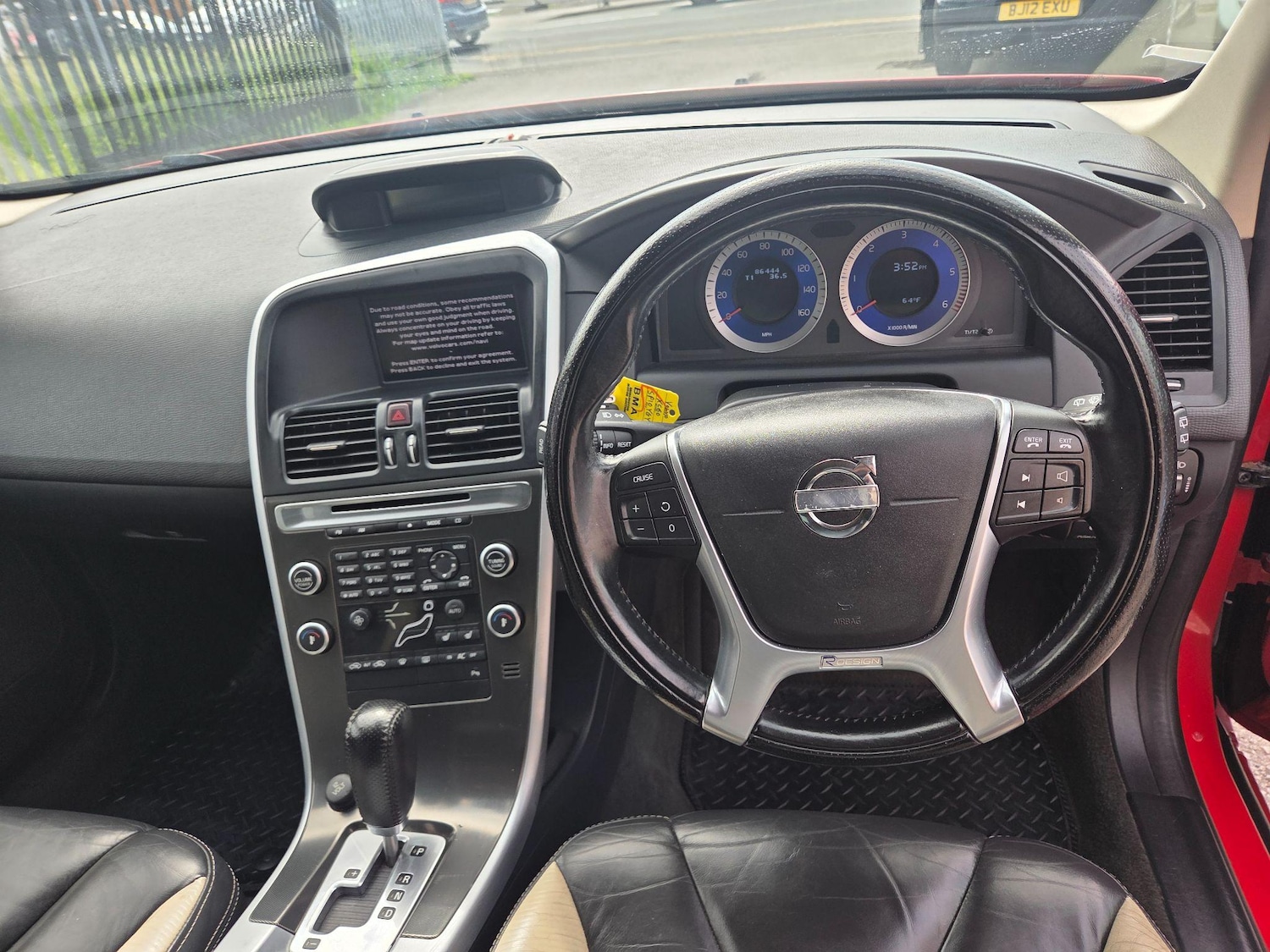 Used Volvo XC60 2010 for sale - 76239092: Photo 12