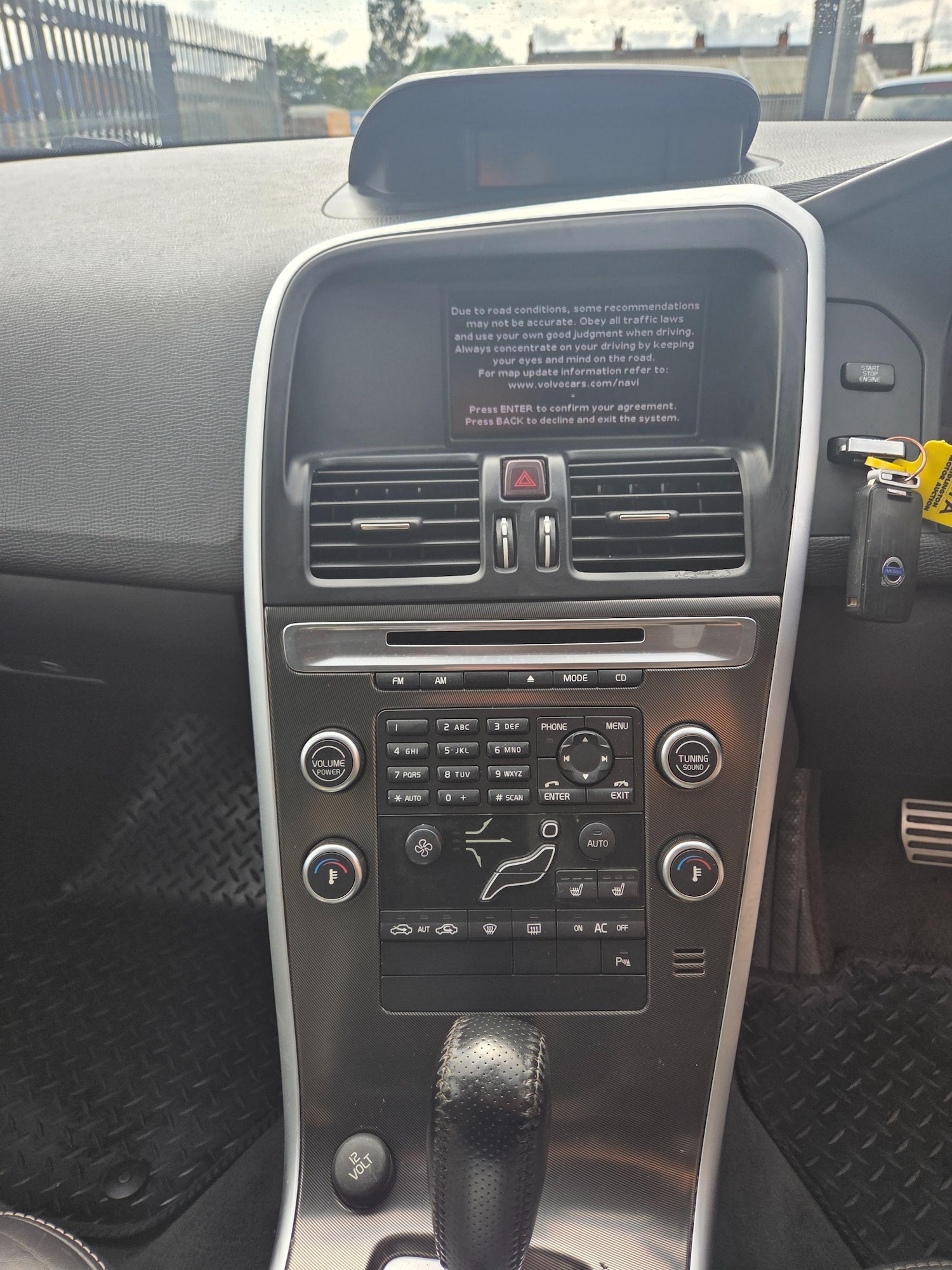 Used Volvo XC60 2010 for sale - 76239092: Photo 13