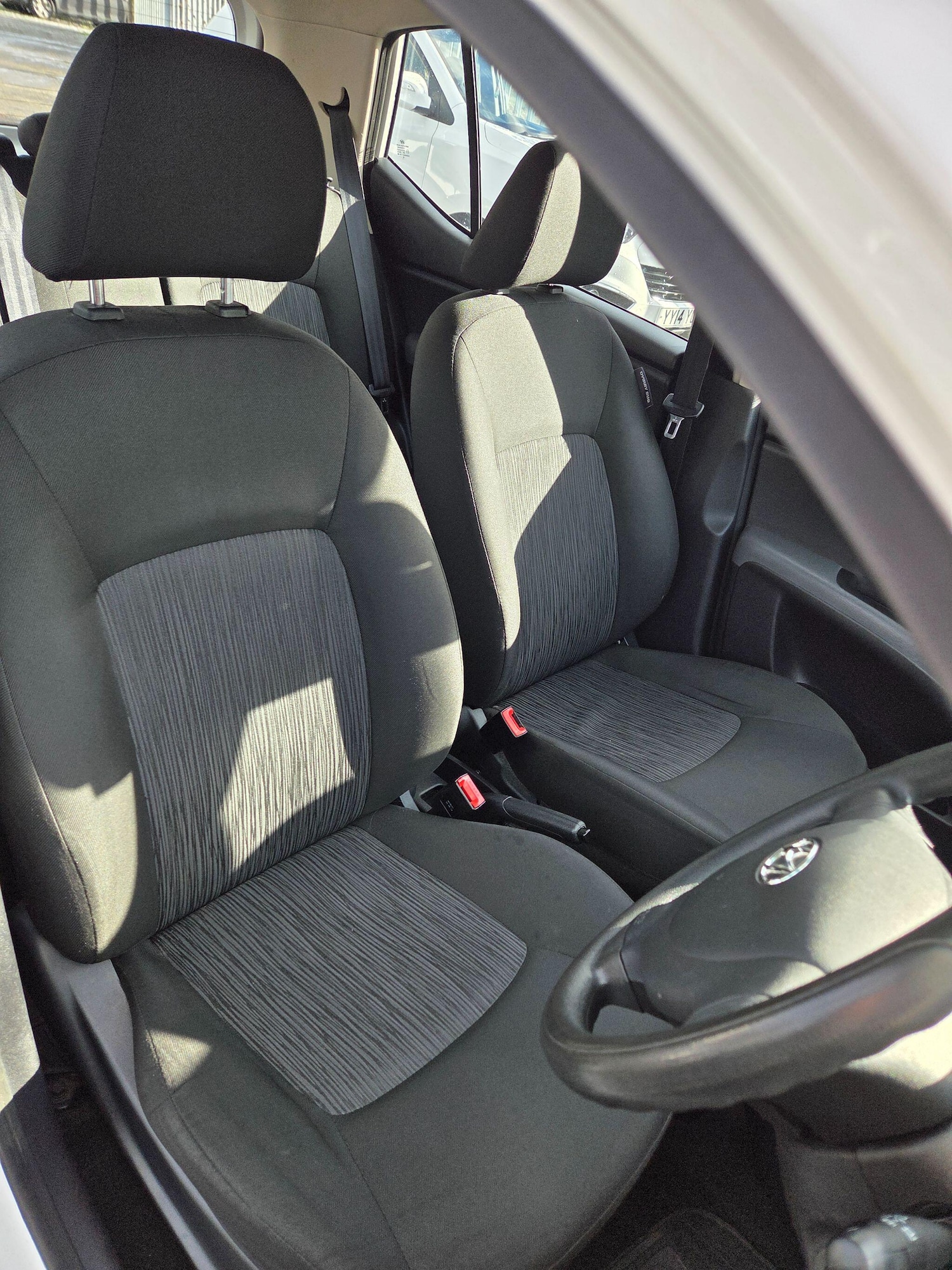 Used Hyundai i10 2013 for sale - 76360946: Photo 7