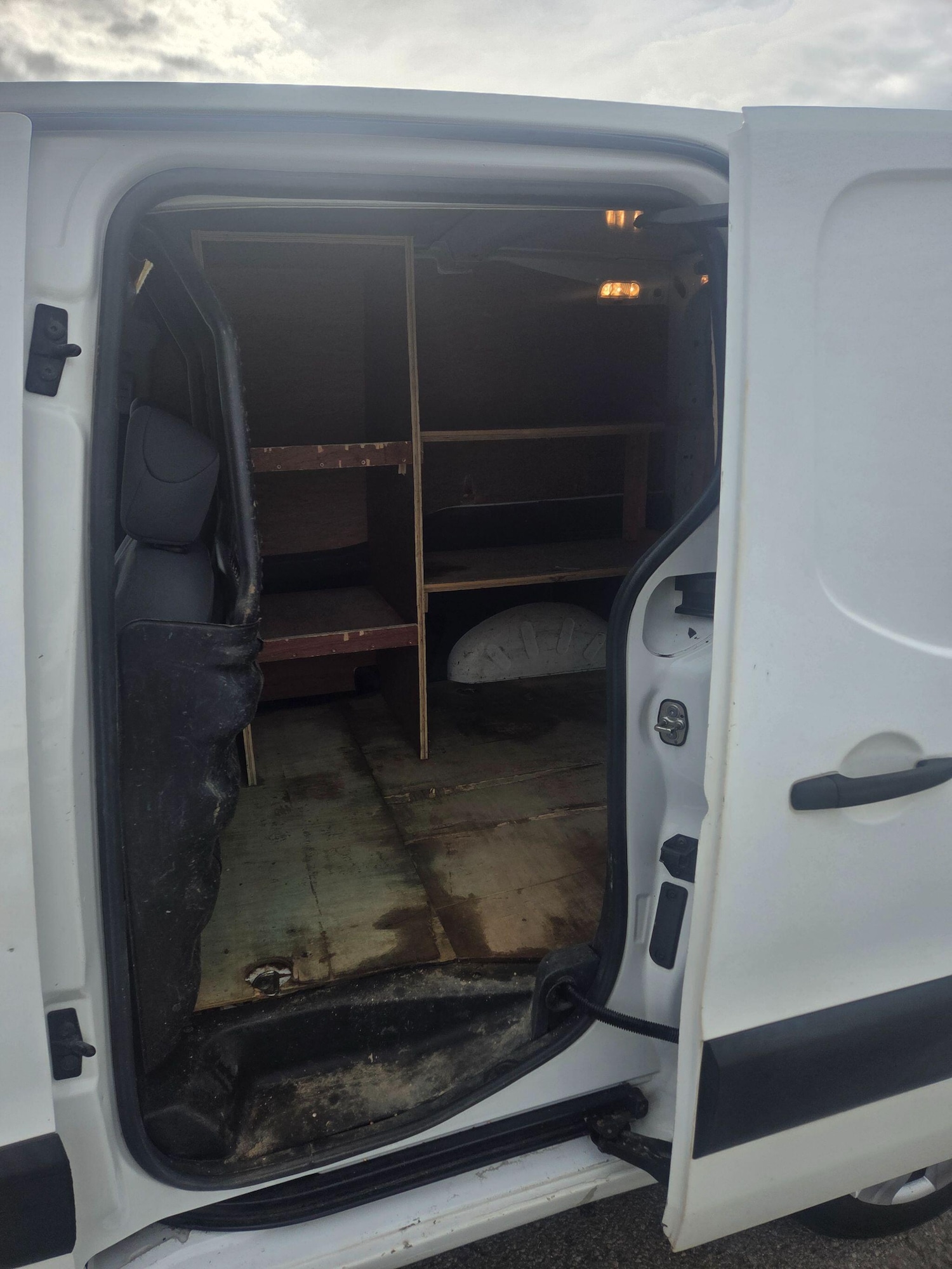 Used Peugeot Partner 2012 for sale - 77670306: Photo 6