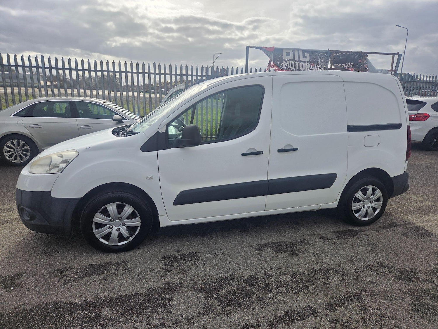 Used Peugeot Partner 2012 for sale - 77670306: Photo 7