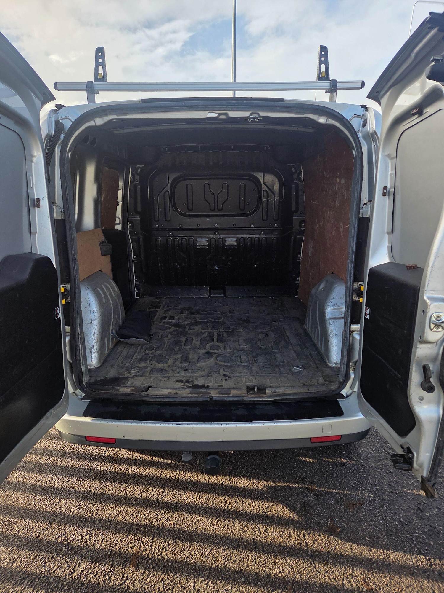 Used Vauxhall Combo 2014 for sale - 76801747: Photo 4