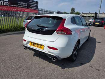 Used Volvo V40 2018 for sale - 74934499: Photo
