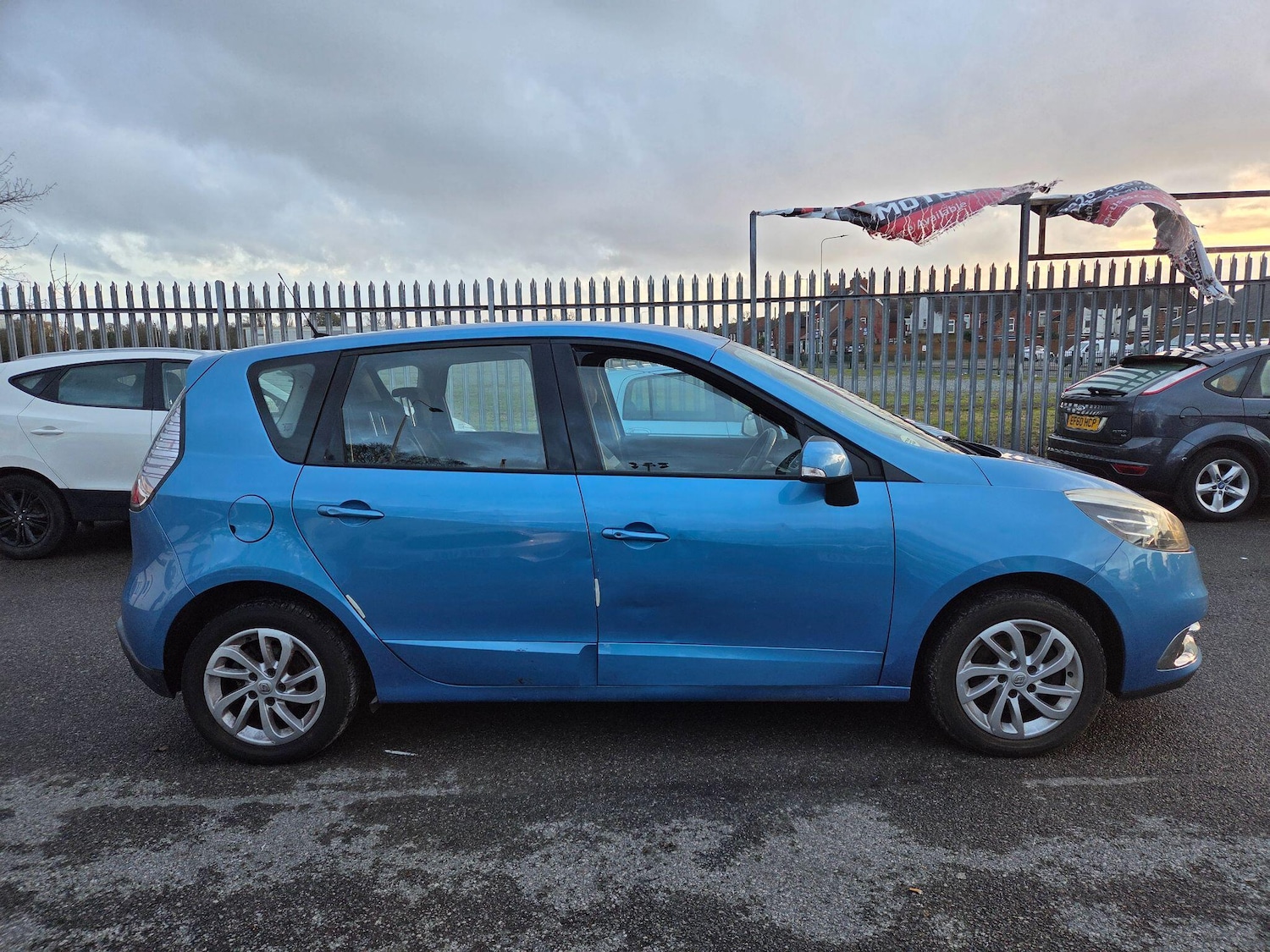 Used Renault Scenic 2013 for sale - 77396284: Photo 2
