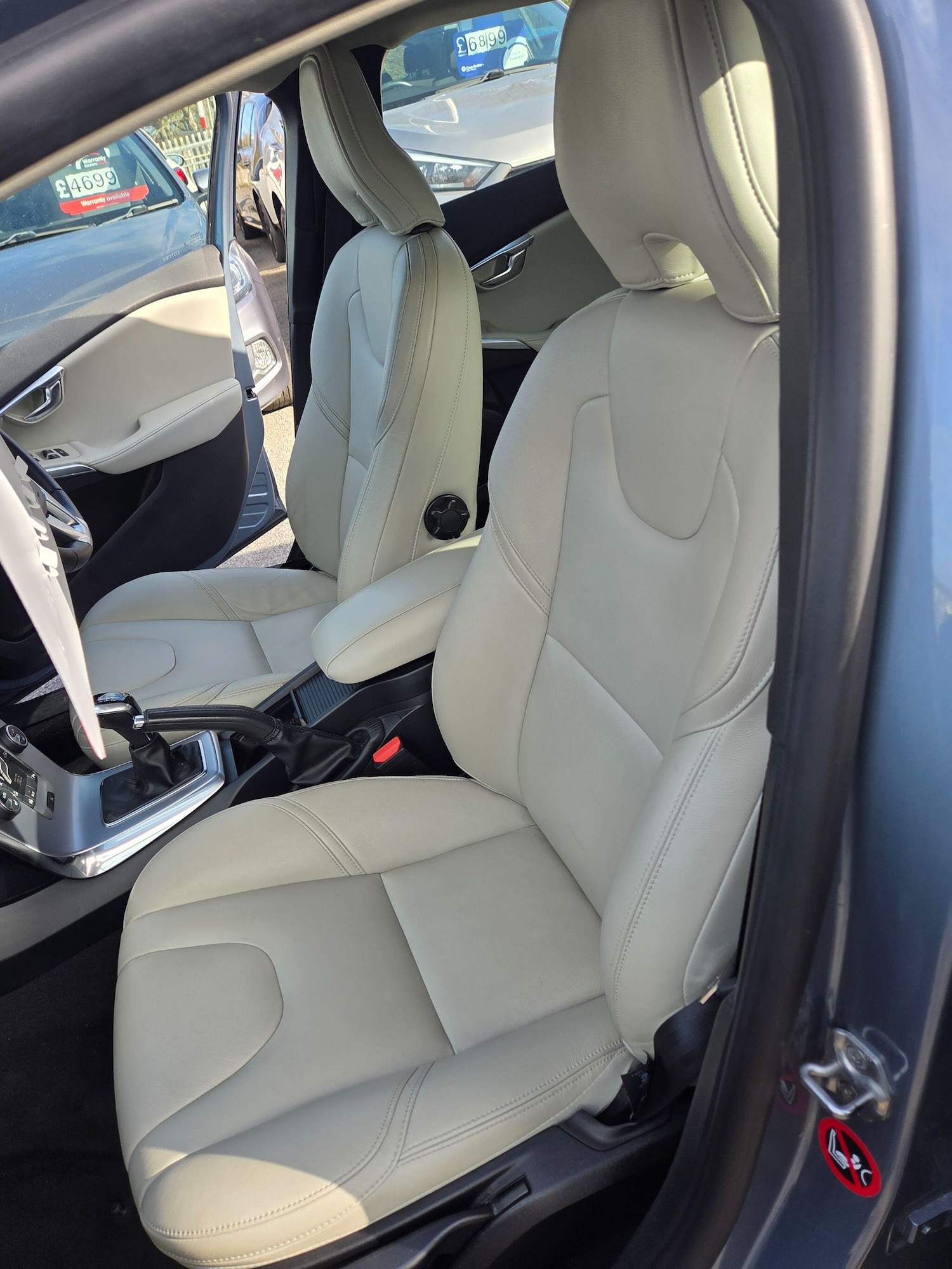 Used Volvo V40 2017 for sale - 78073124: Photo 10