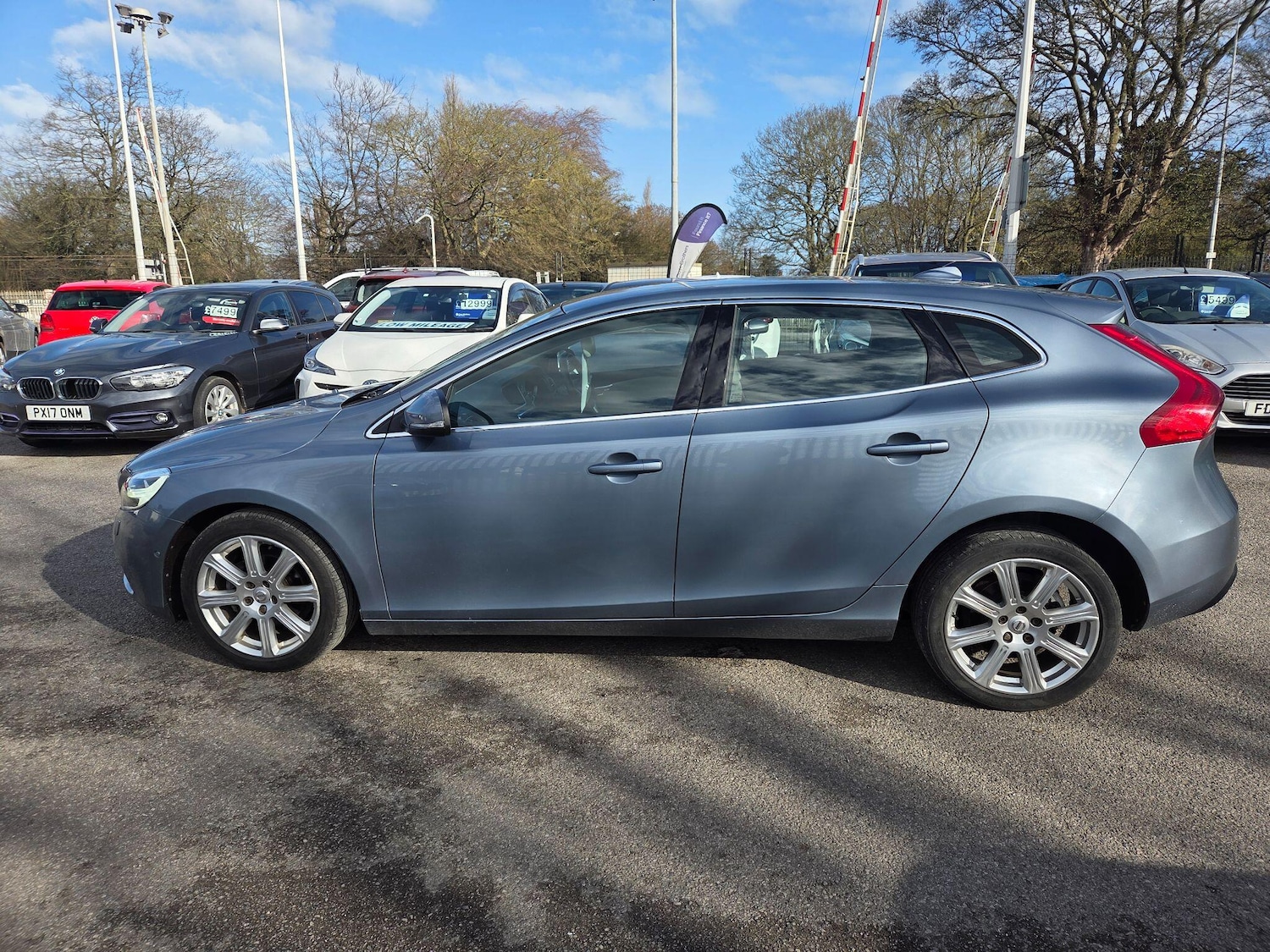 Used Volvo V40 2017 for sale - 78073124: Photo 6