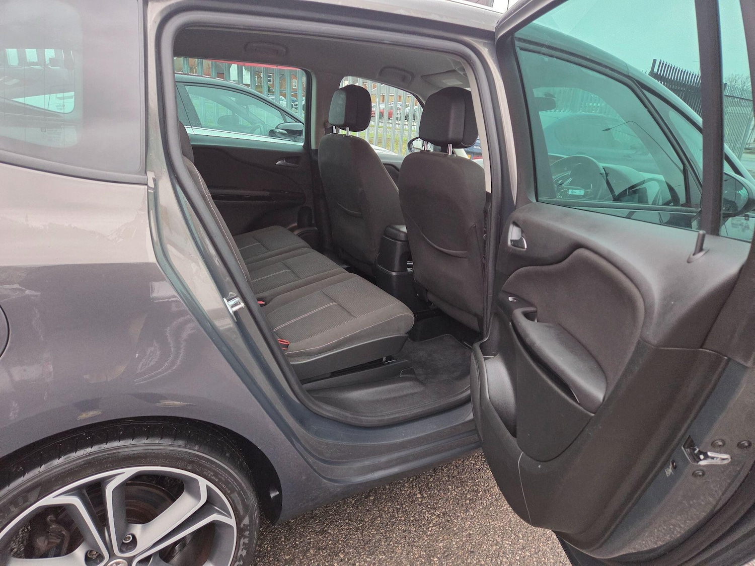 Used Vauxhall Zafira 2016 for sale - 76989171: Photo 21