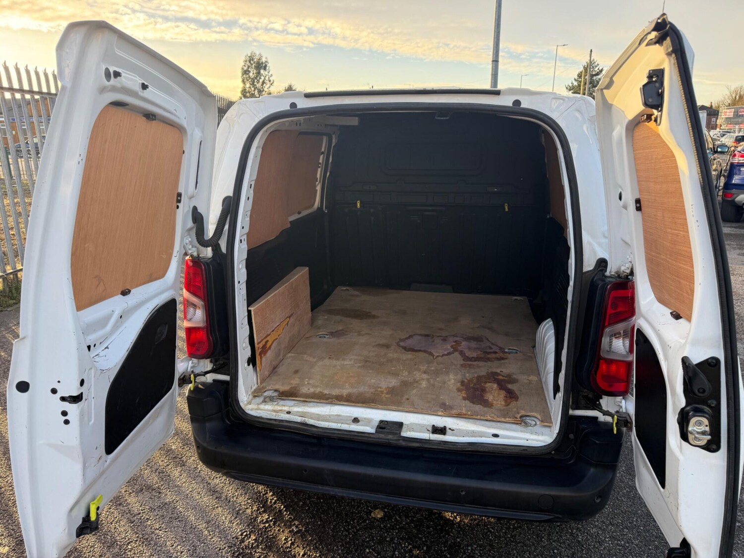 Used Peugeot Partner 2021 for sale - 77509981: Photo 10