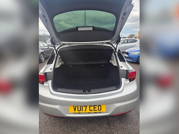 Used Vauxhall Astra 2017 for sale - 75756756: Photo