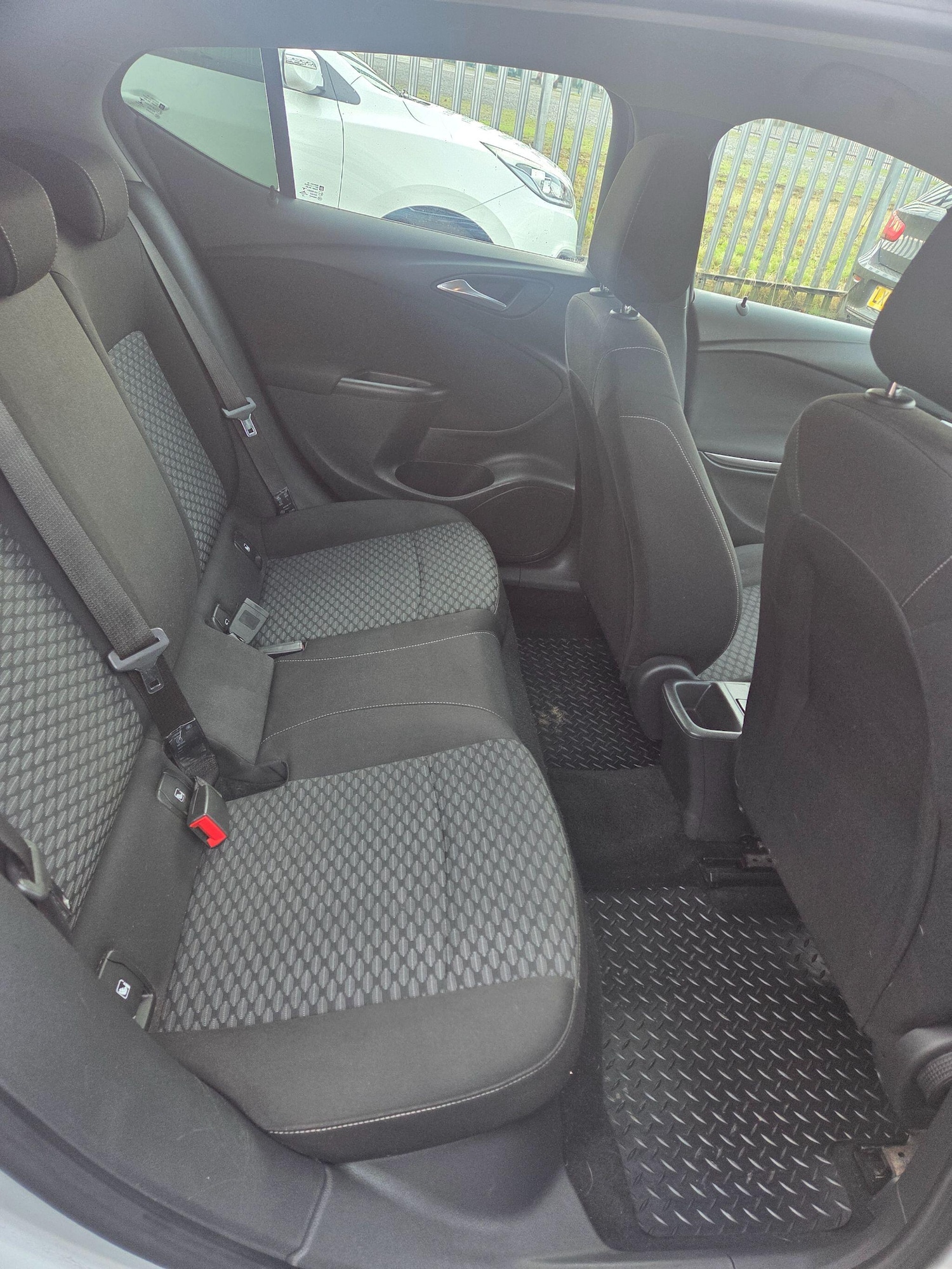 Used Vauxhall Astra 2017 for sale - 75756756: Photo 9