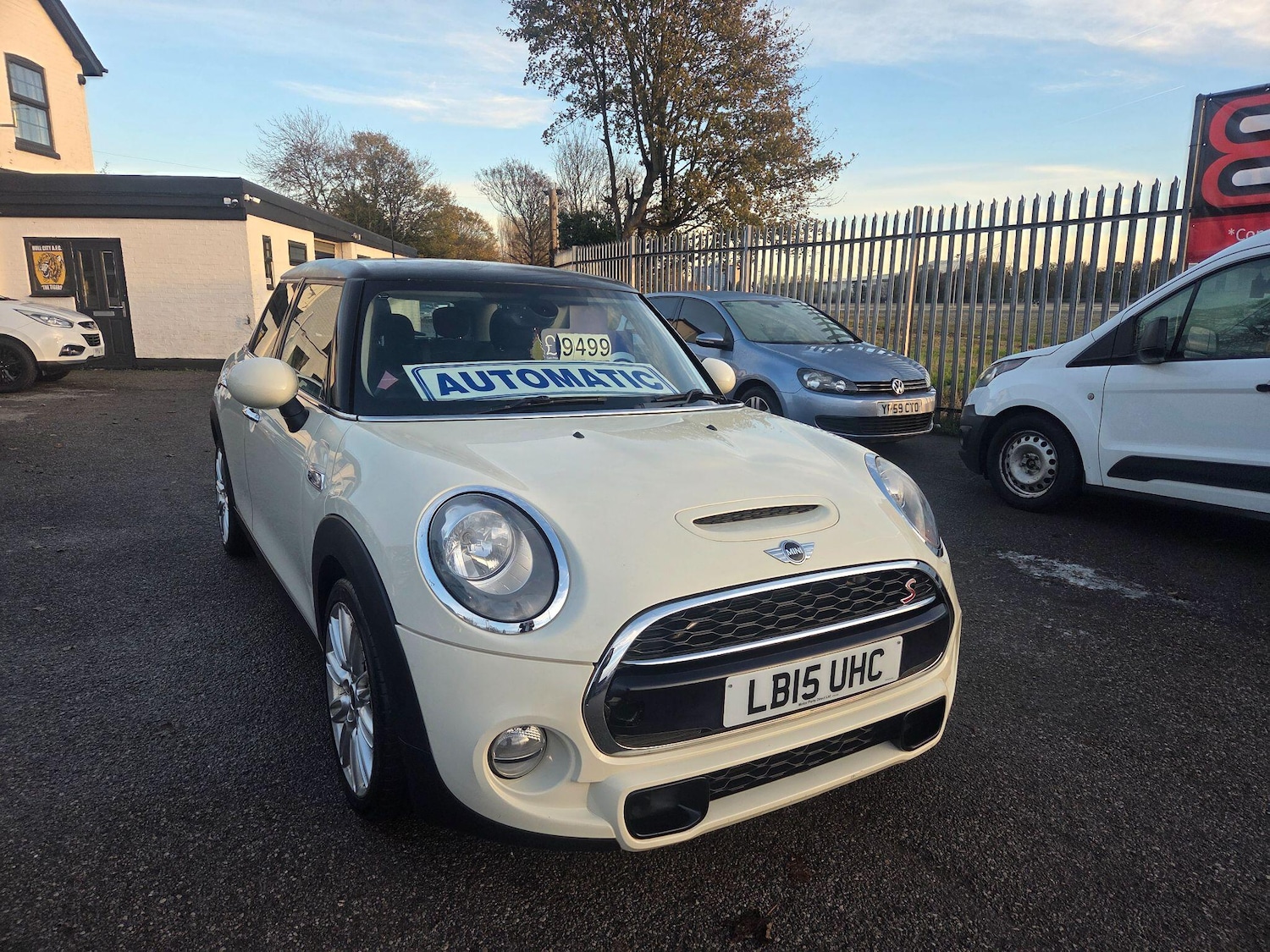 Used MINI Hatch 2015 for sale - 76658476: Photo 1