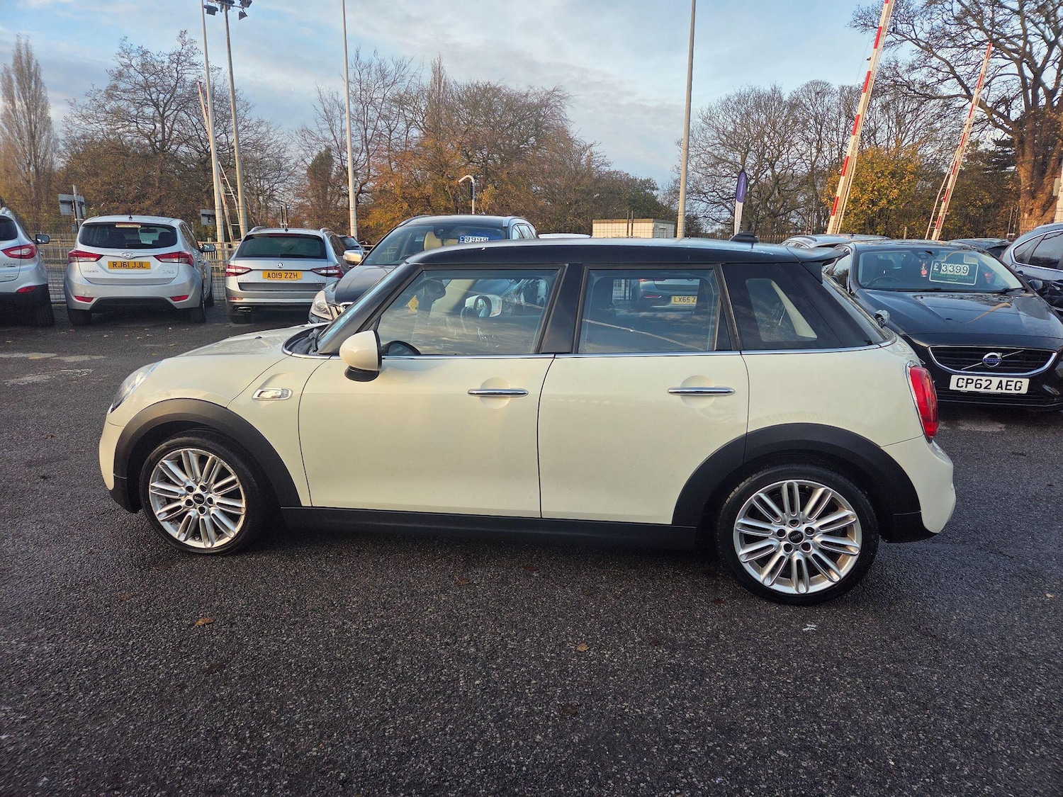 Used MINI Hatch 2015 for sale - 76658476: Photo 6