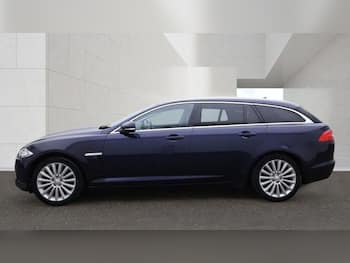 Used Jaguar XF 2015 for sale - 79845518: Photo
