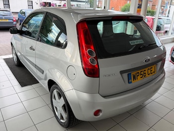 Used Ford Fiesta 2006 for sale - 79479237: Photo