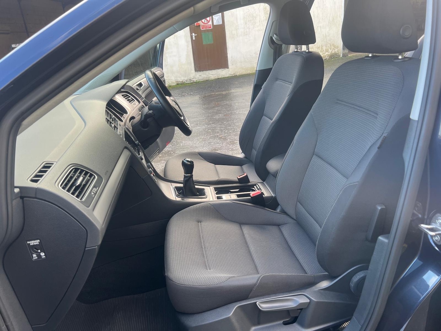 Used Volkswagen Golf 2015 for sale - 77137057: Photo 10