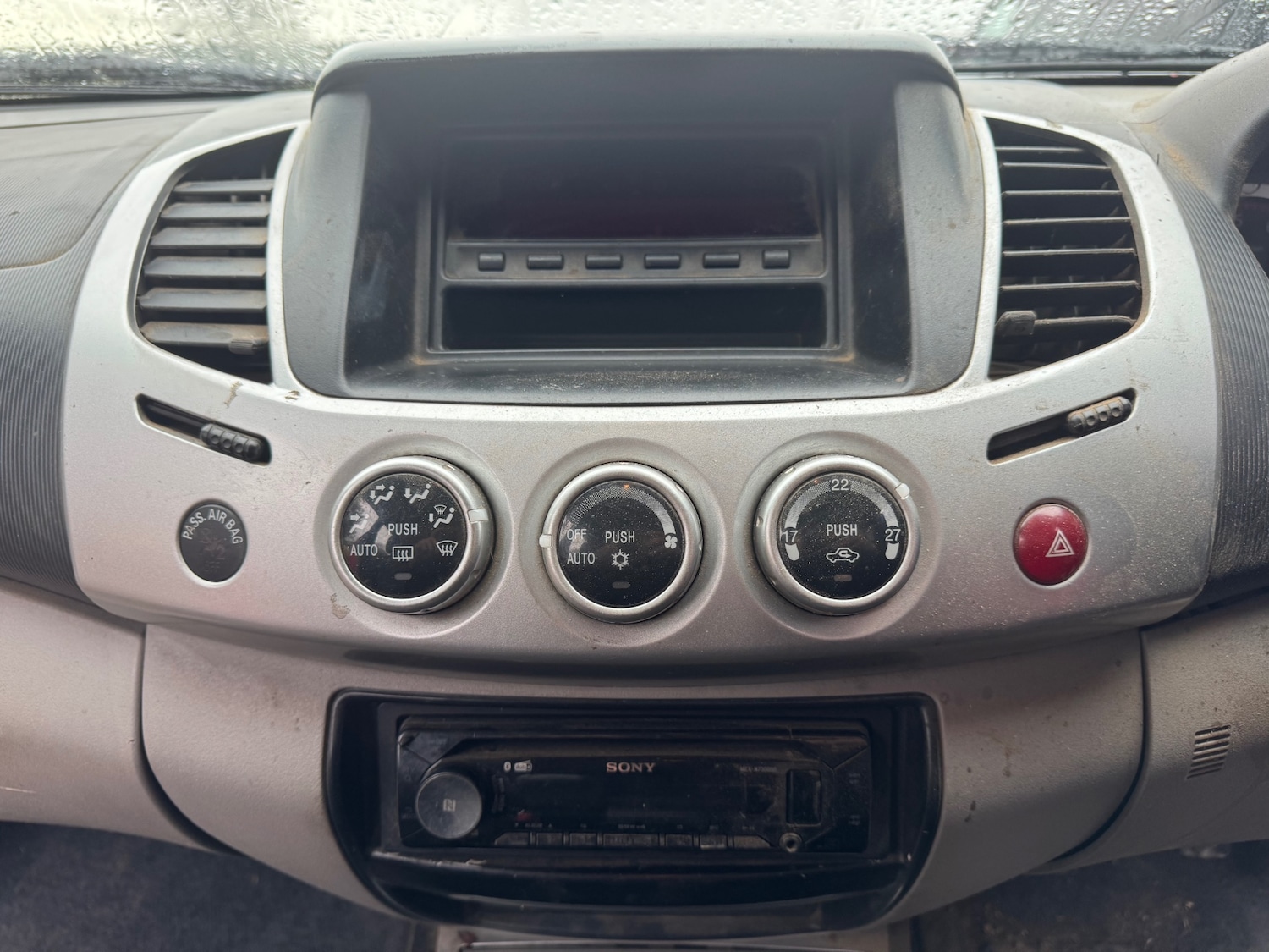 Used Mitsubishi L200 2010 for sale - 77337287: Photo 19