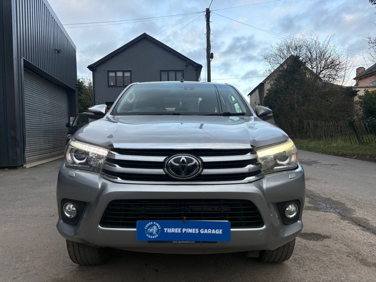 Used Toyota Hilux 2017 for sale - 77595722: Photo 3