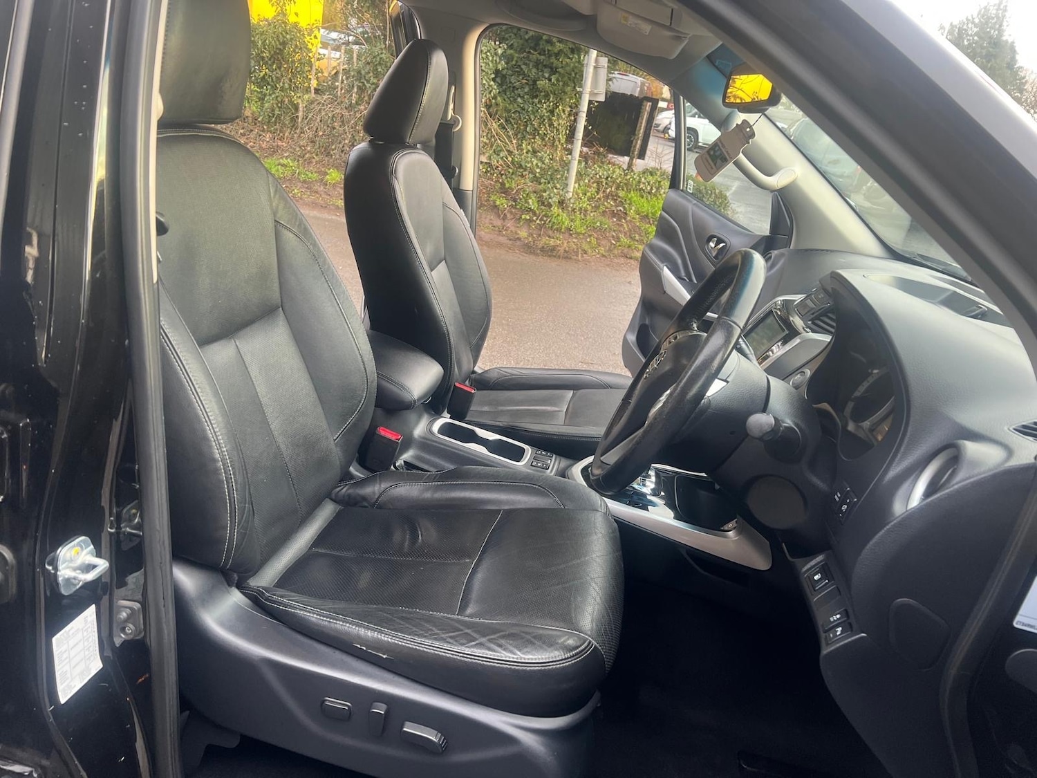 Used Nissan Navara 2018 for sale - 76799632: Photo 10