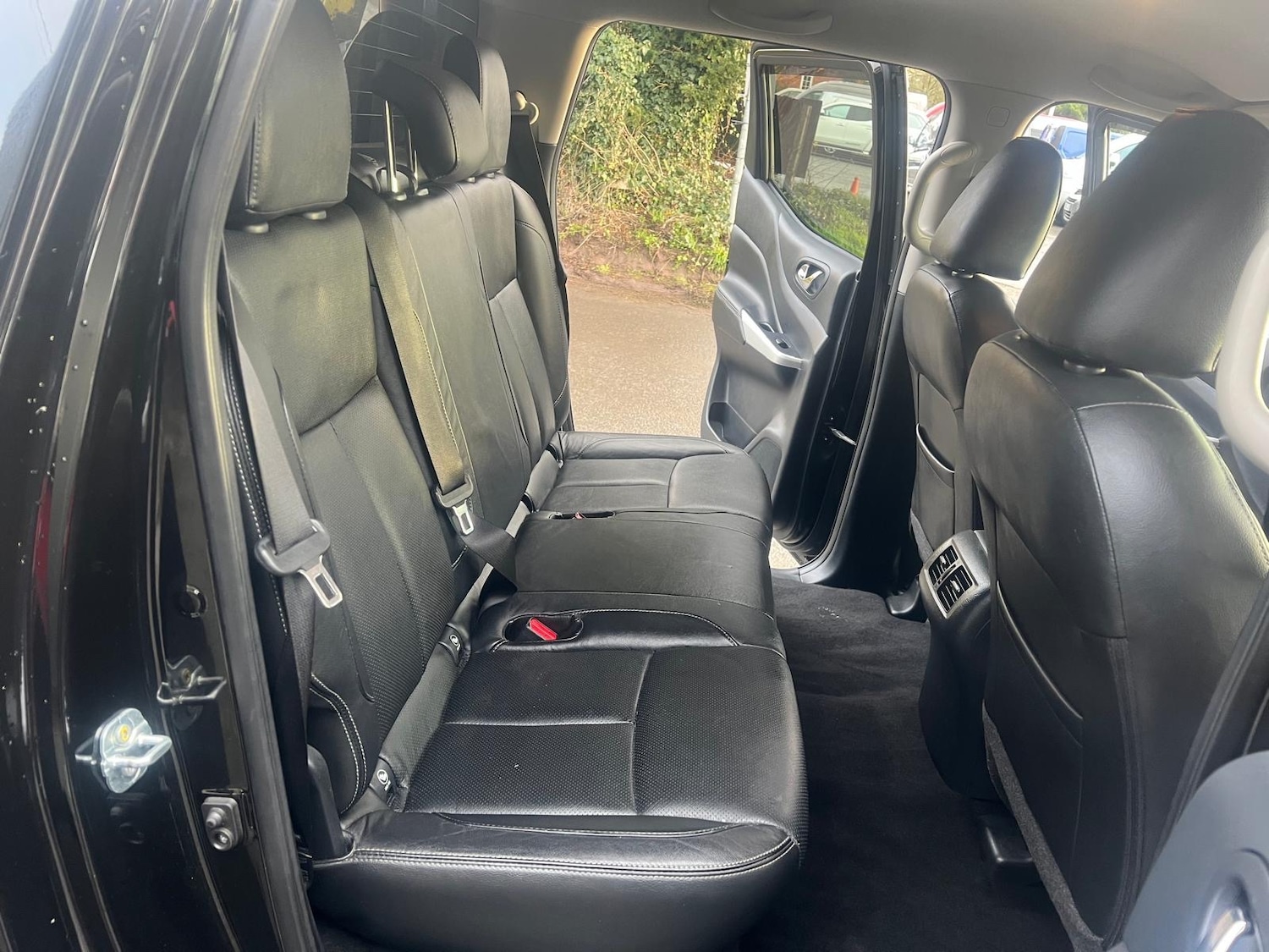 Used Nissan Navara 2018 for sale - 76799632: Photo 11