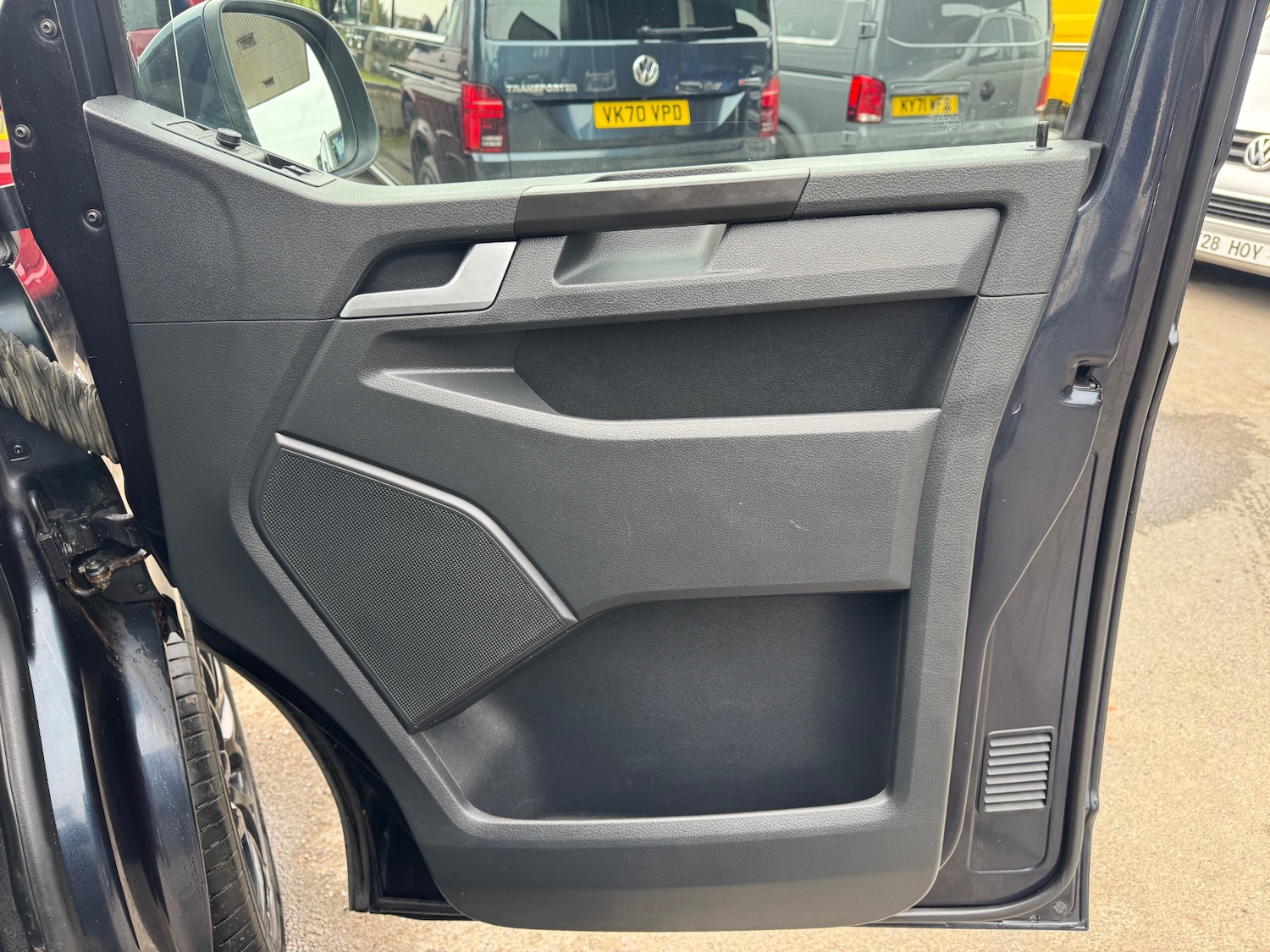 Used Volkswagen Transporter Shuttle 2016 for sale - 77235631: Photo 21