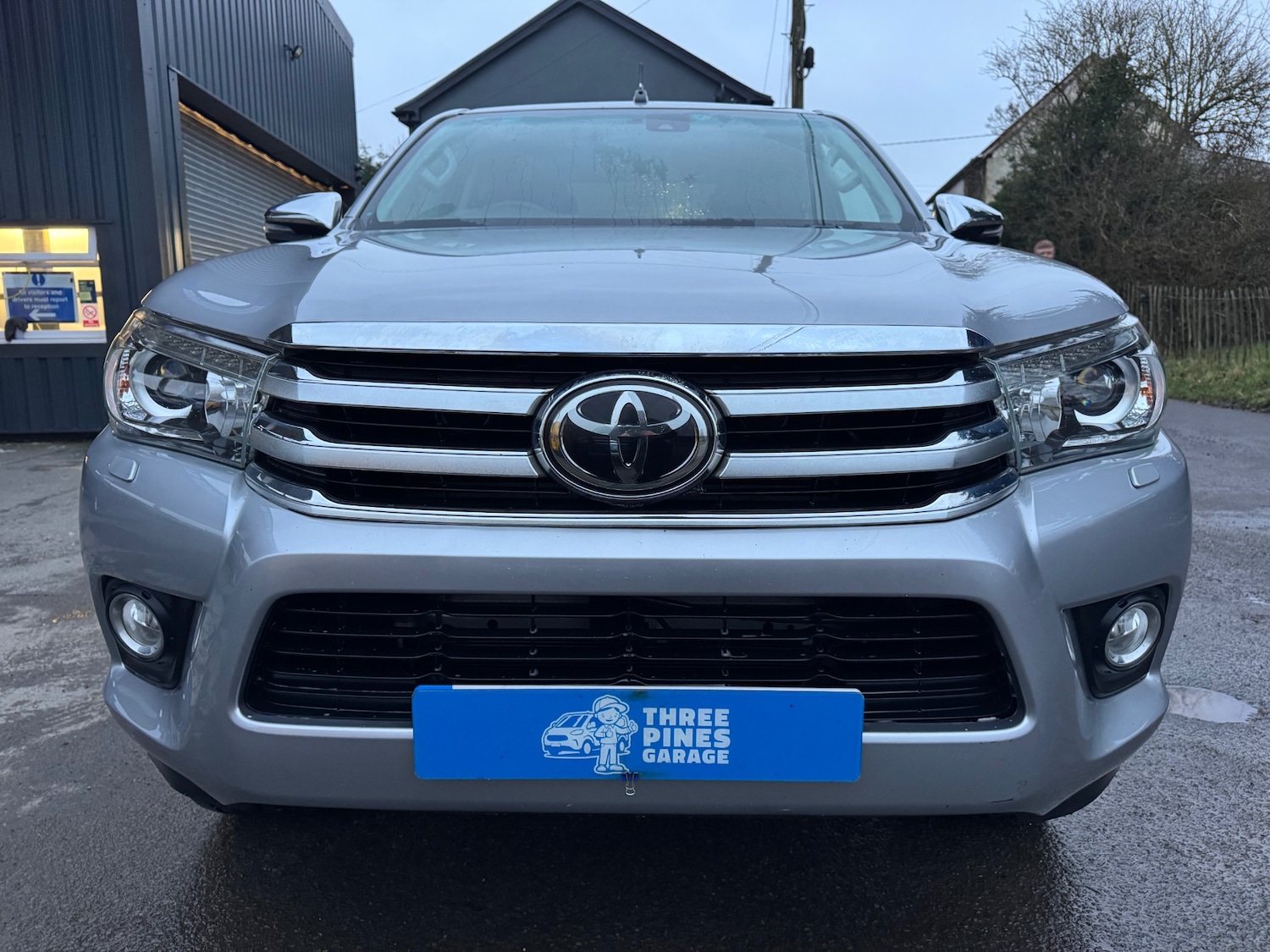 Used Toyota Hilux 2018 for sale - 77303450: Photo 3